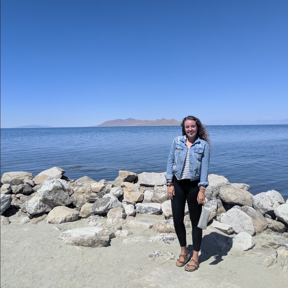 Meet your Posher, Chloe